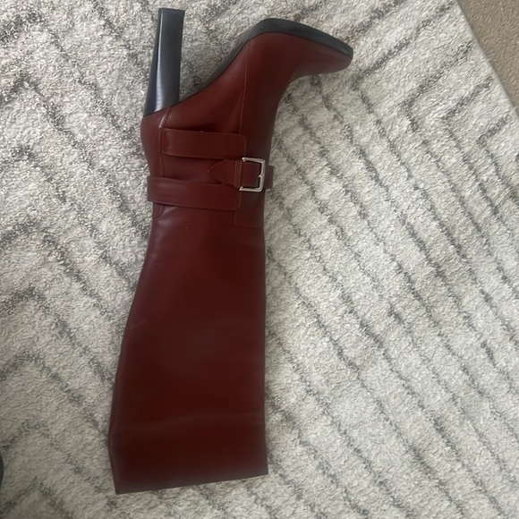 Hermes Brown Heeled Boots with Buckle Detailing - Picture 12 of 13